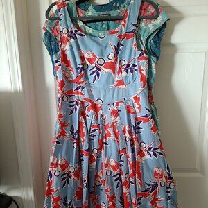 Emily and Fin Isobel dress in cocktail print, size large